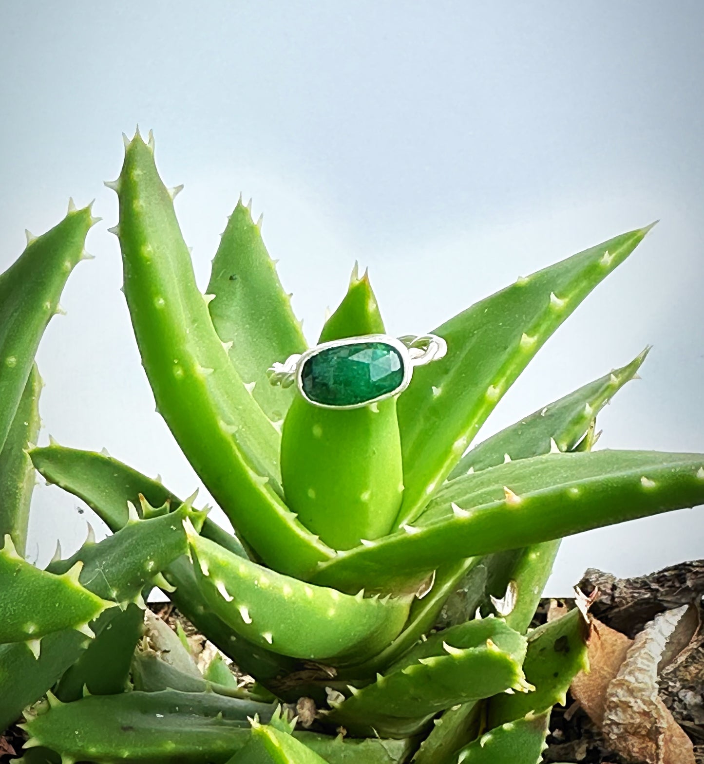 Handmade Rose Cut Emerald Ring with Twisted Band